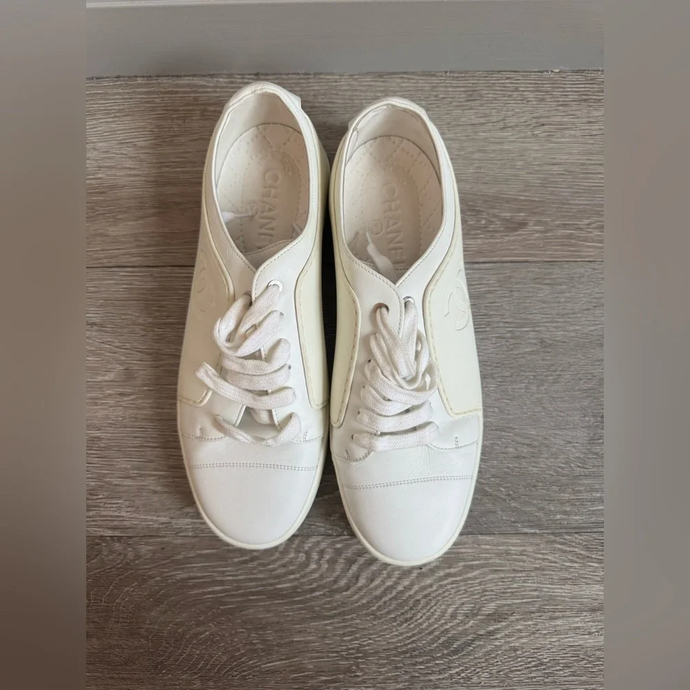 REPOST Authentic Chanel White Luxury Rubber Leather Trainers Lace Up Sneakers